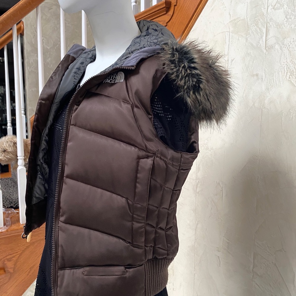 North face Vest with Fur hood